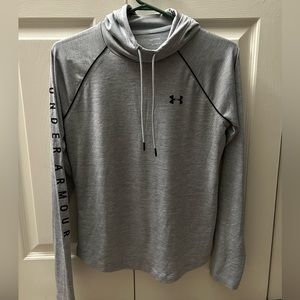 Women’s light weight pullover